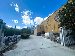 6830-6840 SW 81st Ter, Miami, FL for lease Building Photo- Image 1 of 3