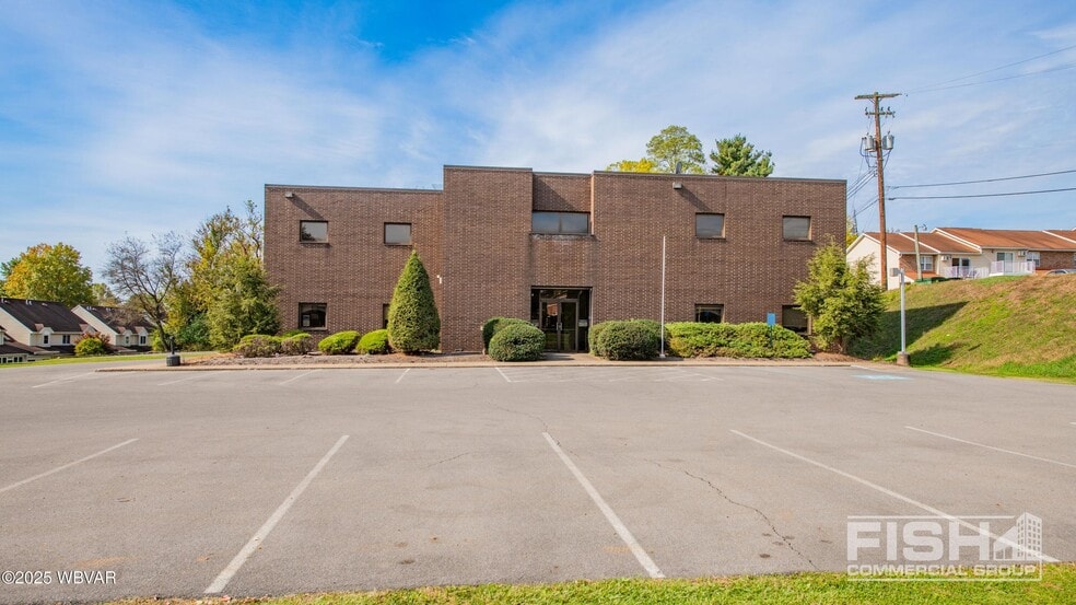 1601 Sycamore Rd, Montoursville, PA for sale - Building Photo - Image 1 of 5