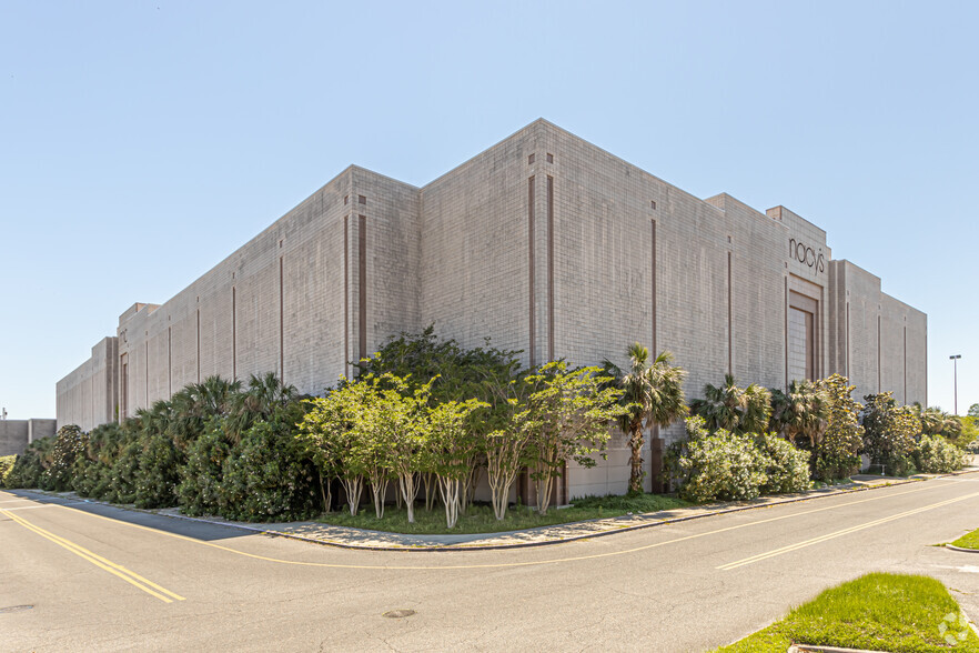 1305-1401 W Esplanade Ave, Kenner, LA for lease - Building Photo - Image 1 of 24