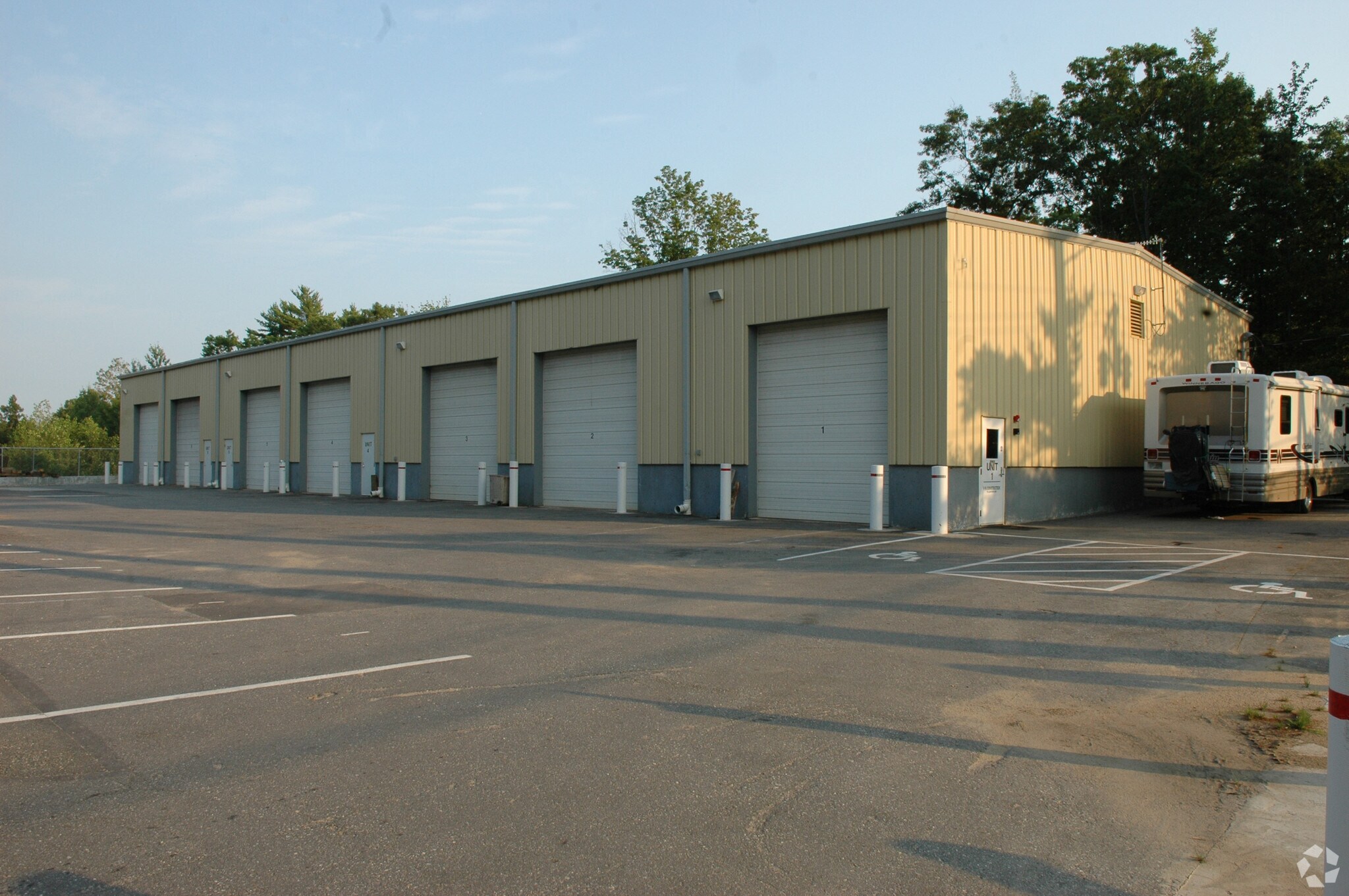 121 Newton Rd, Plaistow, NH for sale Primary Photo- Image 1 of 1