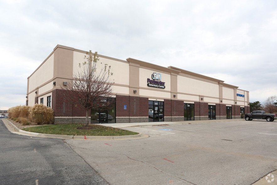 23730-23750 W 83rd Ter, Shawnee, KS for lease - Primary Photo - Image 1 of 14