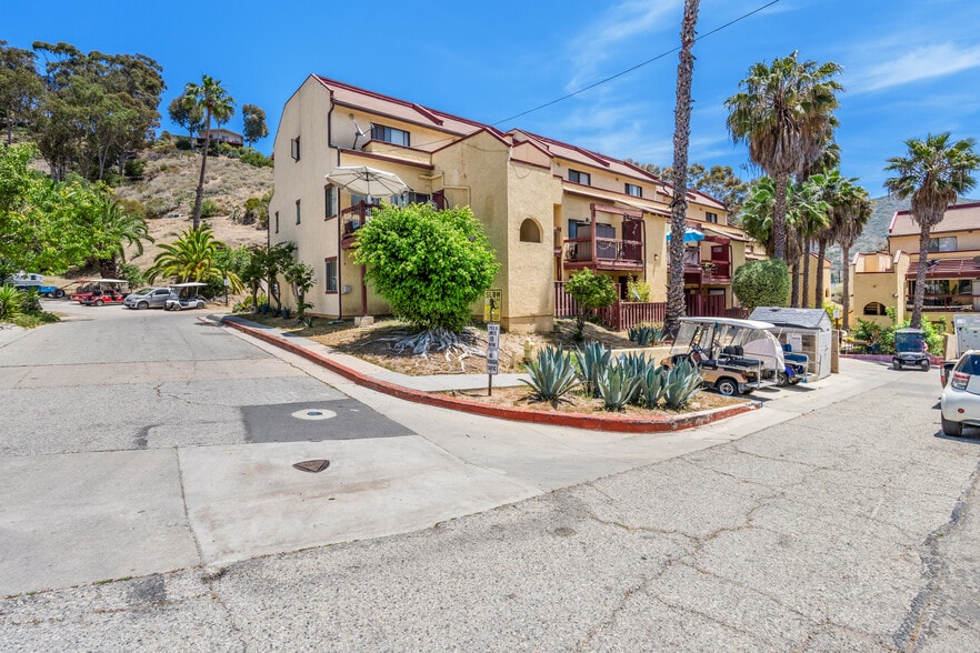 321 Tremont St, Avalon, CA for sale - Primary Photo - Image 2 of 28