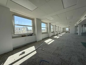 5 Rue François Ier, Paris for lease Interior Photo- Image 1 of 6