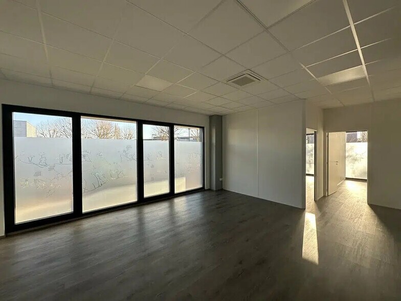 Office in Rosheim for lease - Interior Photo - Image 2 of 6