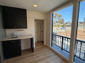 984 Monument St, Pacific Palisades, CA for lease Interior Photo- Image 2 of 11