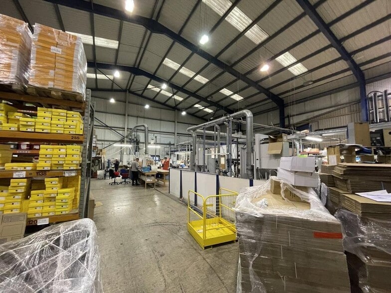 Emerald Way, Stone for sale - Interior Photo - Image 3 of 10