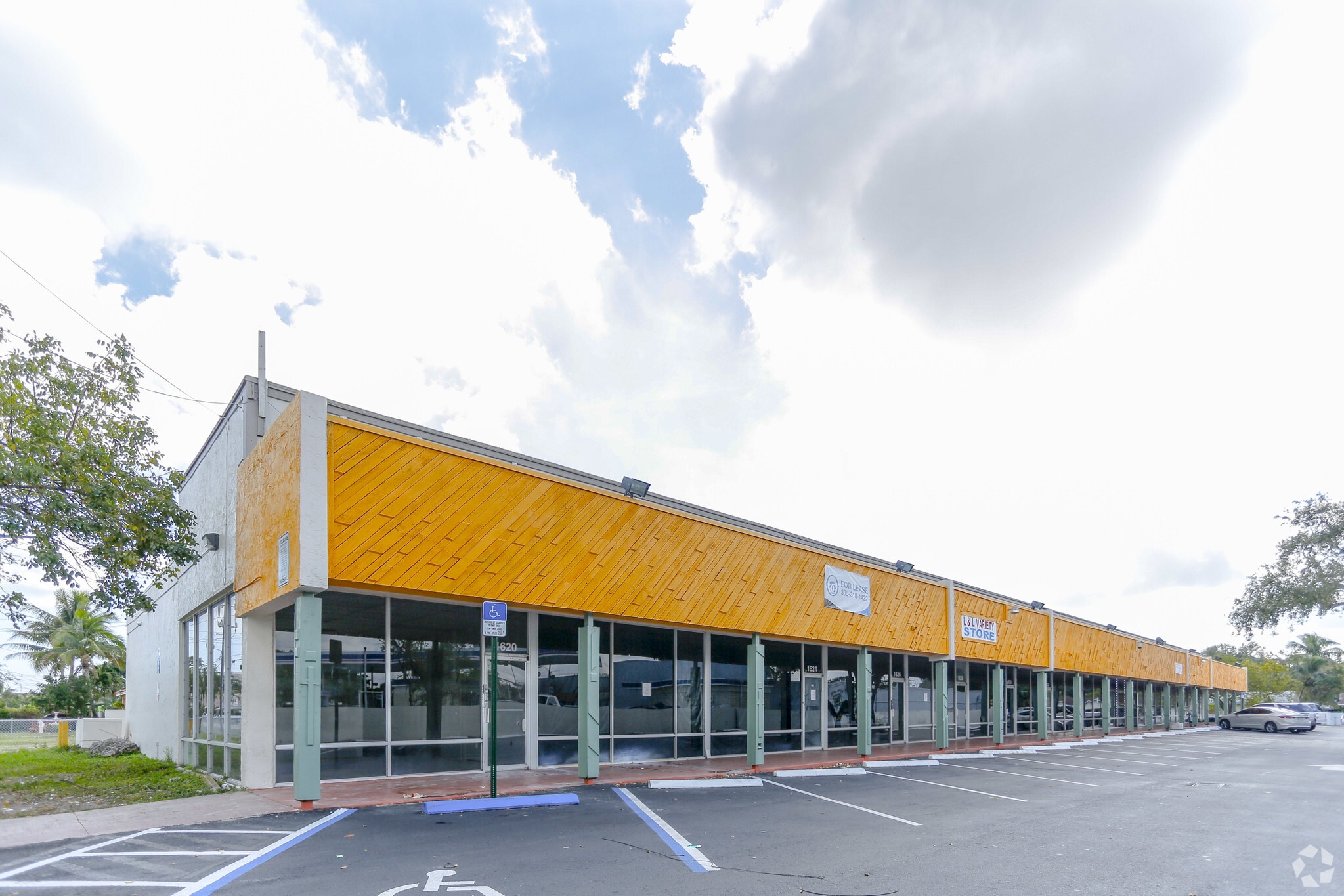 1620-1648 NE 148th St, Miami, FL for lease Building Photo- Image 1 of 7