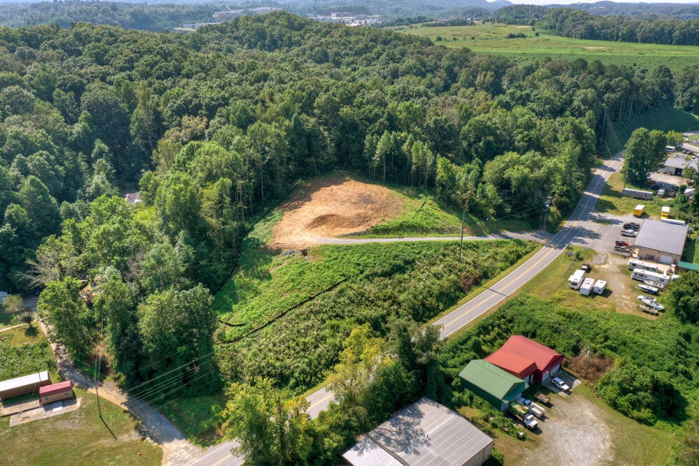 654 Progress Rd, Ellijay, GA 30540