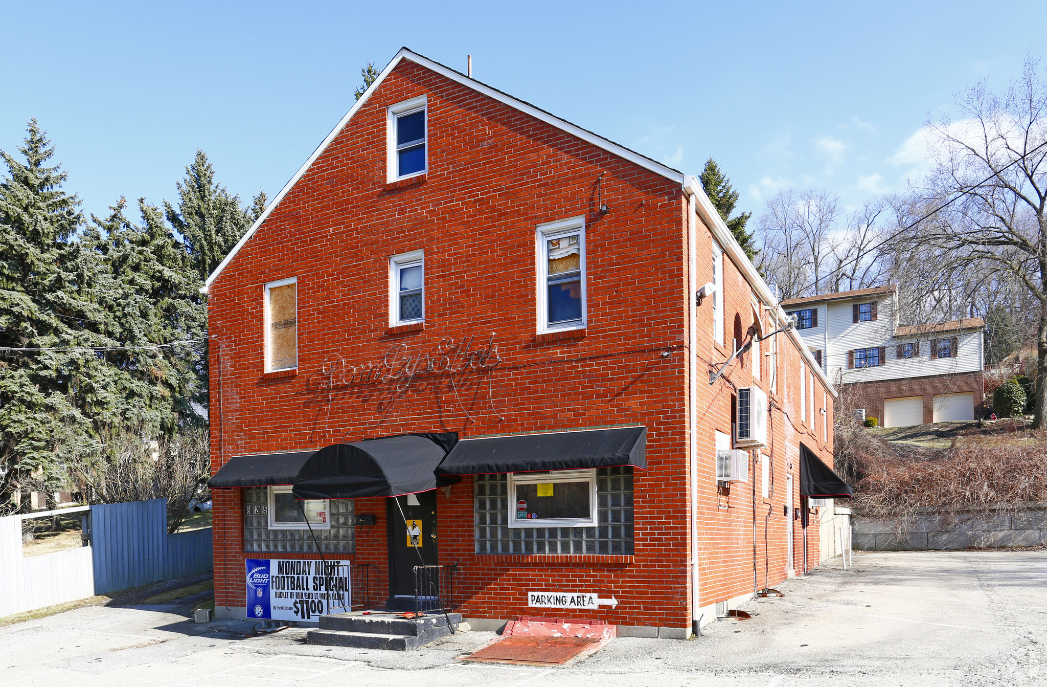 825 5th Ave, East Mckeesport, PA for sale Primary Photo- Image 1 of 1