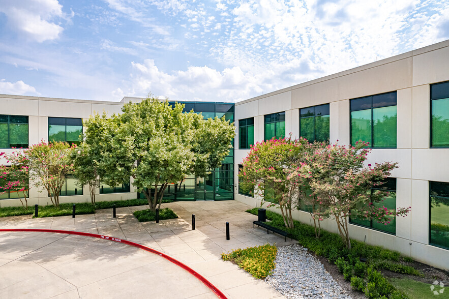 6400 International Pky, Plano, TX for lease - Building Photo - Image 1 of 13