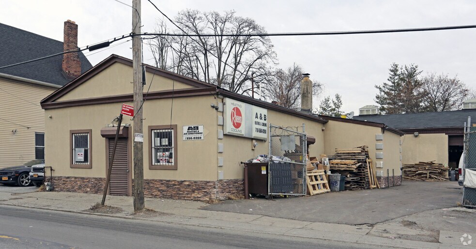 2129 Richmond Ter, Staten Island, NY for sale - Building Photo - Image 1 of 1