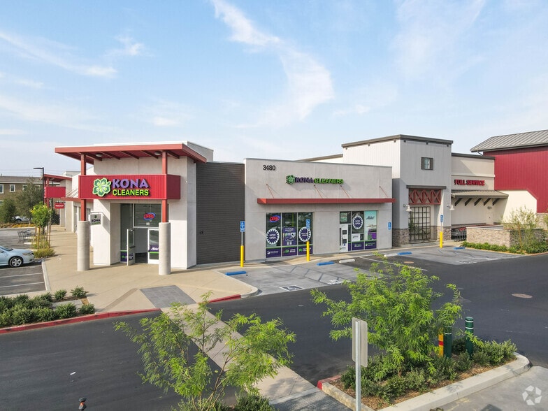3480 E Ontario Ranch Rd, Ontario, CA for lease - Building Photo - Image 3 of 12