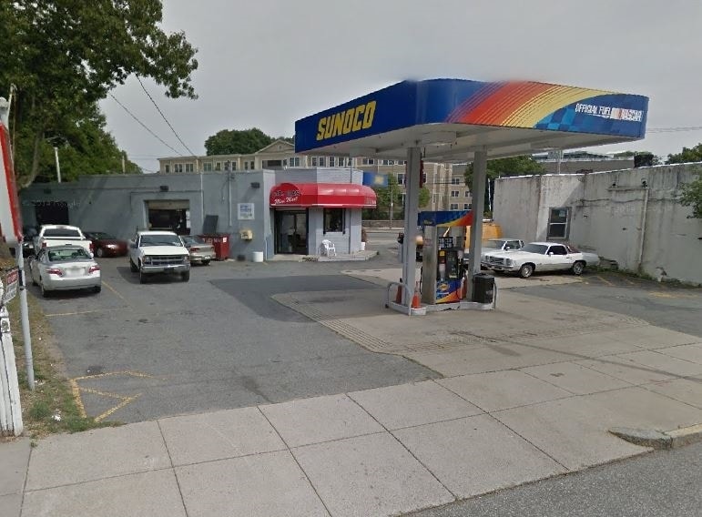 5175 Washington St, West Roxbury, MA 02132