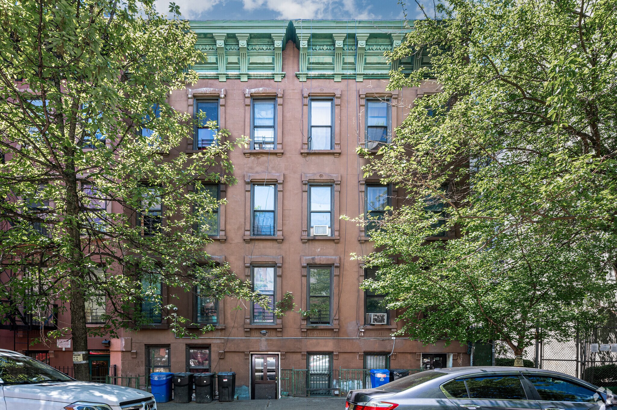 160 E 111th St, New York, NY for sale Primary Photo- Image 1 of 1