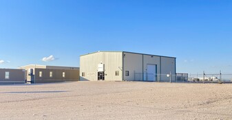 3,800 SF Office / Warehouse on 4.50 Acres - Warehouse