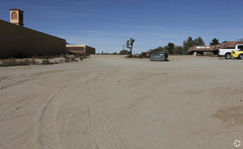 10858 Outer Hwy 18, Apple Valley, CA for sale - Primary Photo - Image 1 of 1