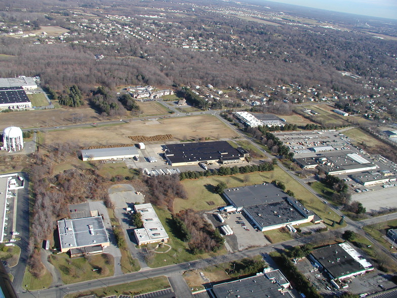 375 New Albany Rd, Moorestown, NJ for lease - Building Photo - Image 1 of 4