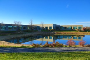 4300 Weaver Pky, Warrenville IL - Business Park