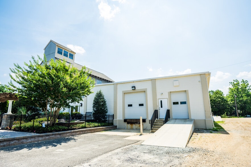 105 Market Pl, Glassboro, NJ for lease - Building Photo - Image 3 of 5