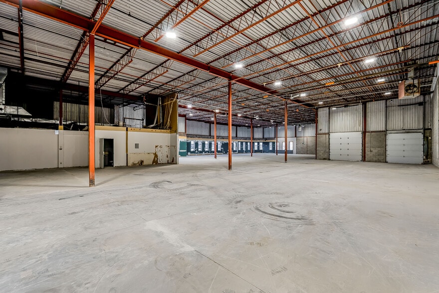 1875 55e Av, Dorval, QC for lease - Interior Photo - Image 2 of 5