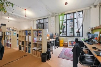 Rue Jules Vallès, Paris for lease Interior Photo- Image 1 of 3