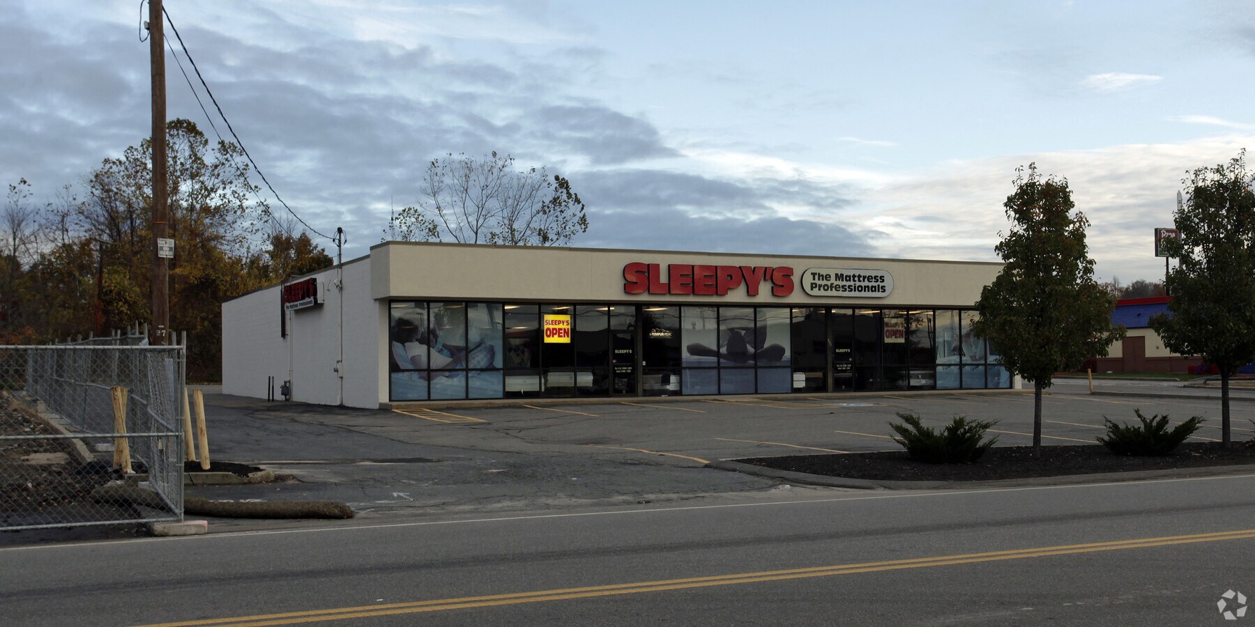 252 Mill St, Leominster, MA 01453