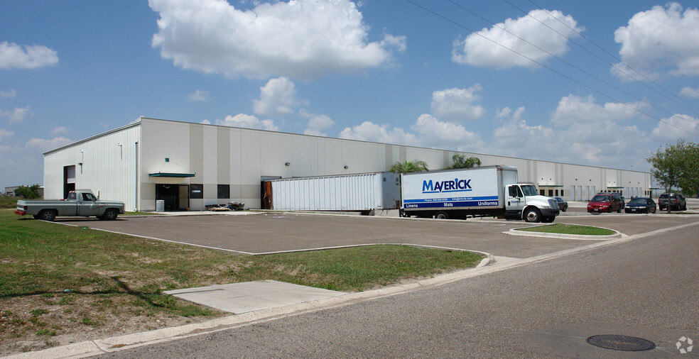 2202 Sugar Sweet Ave, Weslaco, TX for lease - Primary Photo - Image 1 of 2