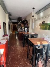 Retail in Barcelona, Barcelona for lease Building Photo- Image 1 of 12