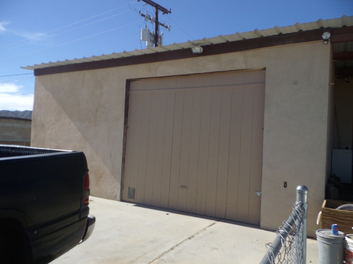 7110 Mohawk Trl, Yucca Valley, CA 92284