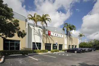 5553 Anglers Ave, Fort Lauderdale, FL for lease Building Photo- Image 2 of 7