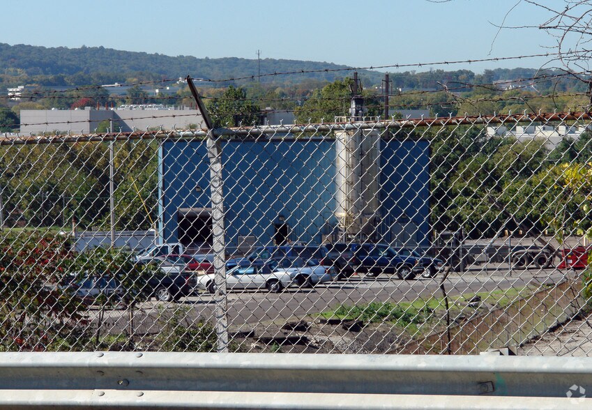 900 Conshohocken Rd, Conshohocken, PA for sale - Building Photo - Image 2 of 2