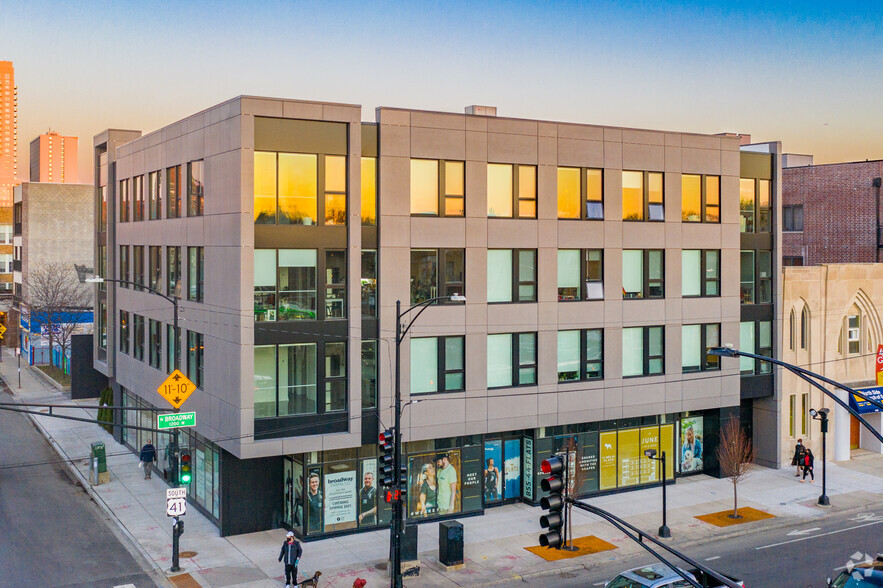 5155 N Broadway Ave, Chicago, IL for lease - Building Photo - Image 1 of 14