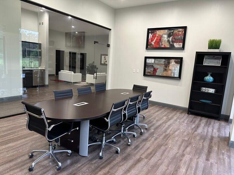 952 International Pky, Lake Mary, FL for lease - Building Photo - Image 2 of 12