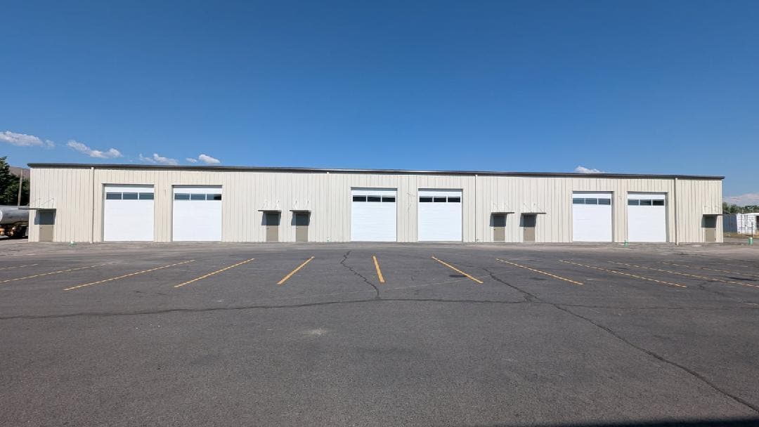 2811 Broadmore St, Klamath Falls, OR for lease Building Photo- Image 1 of 5