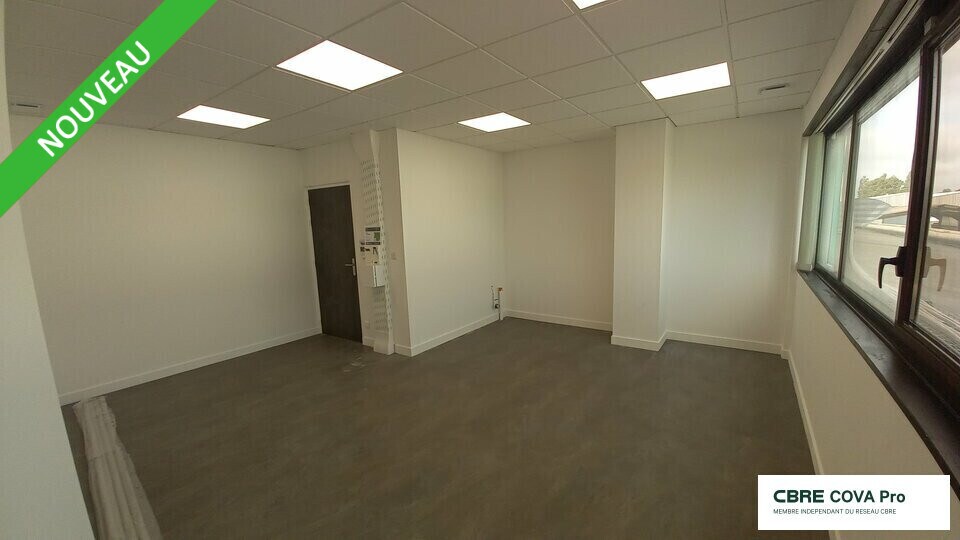 Office in Besançon for lease Interior Photo- Image 1 of 6