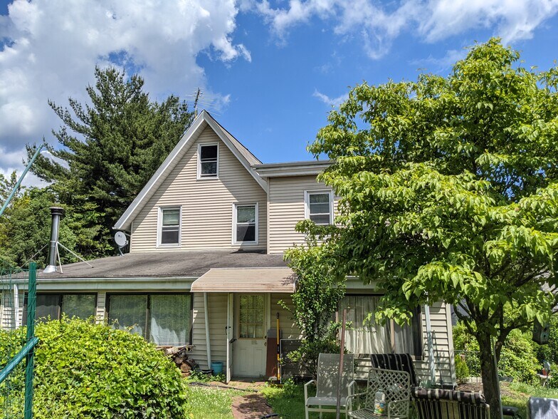 123 Terrace Ave, Port Chester, NY 10573