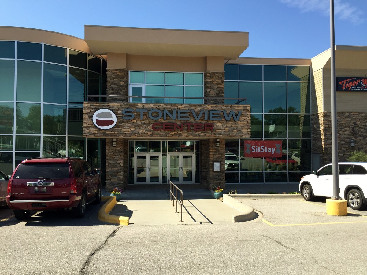 4747 Pioneers Blvd, Lincoln, NE, 68506 Storefront Retail/Office