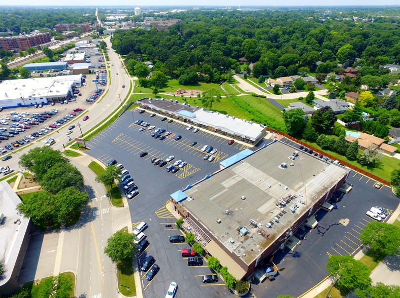 340-394 E Irving Park Rd | Roselle, IL 60172