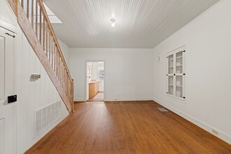 421 W Main St, Fredericksburg, TX for sale Interior Photo- Image 2 of 12