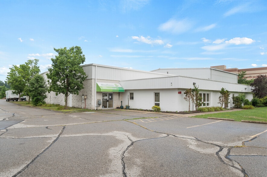 600 Corporation Dr, Aliquippa, PA for sale - Building Photo - Image 1 of 11