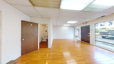 10901 MacArthur Blvd, Oakland, CA for lease Interior Photo- Image 2 of 10