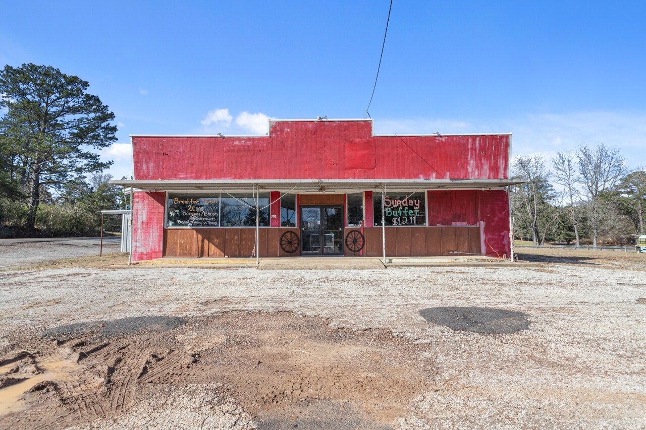 301 N Wheeler Rd, Colmesneil, TX 75938 Retail for Sale