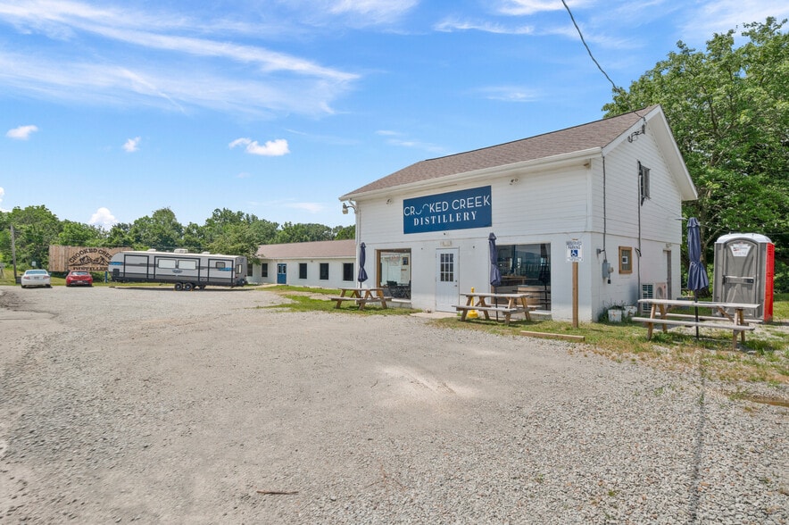 2006 Mount Pleasant Rd, Greensburg, PA for sale - Building Photo - Image 2 of 29