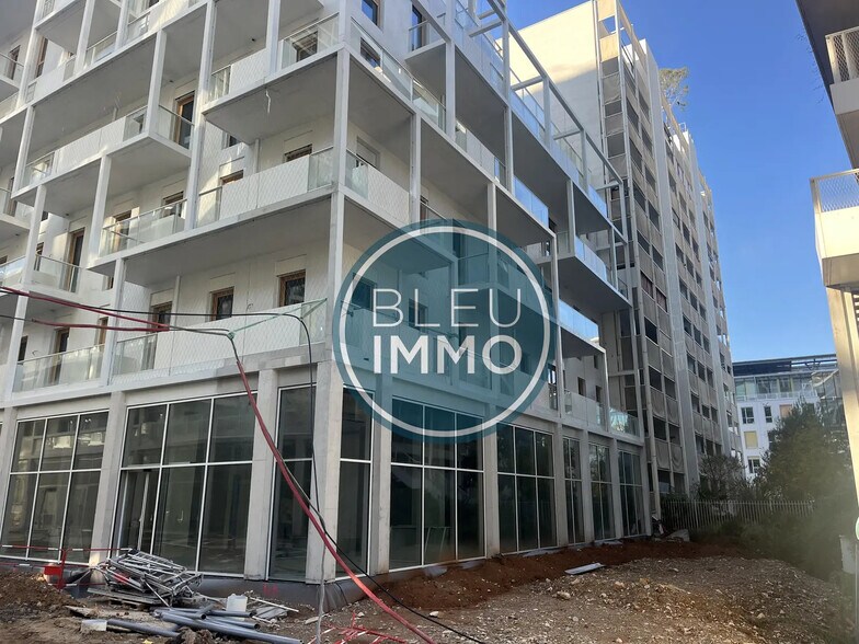 Retail in Nice for lease - Building Photo - Image 2 of 5