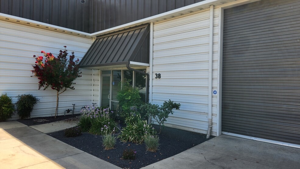 38 Bellarmine Ct, Chico, CA for sale - Building Photo - Image 2 of 7