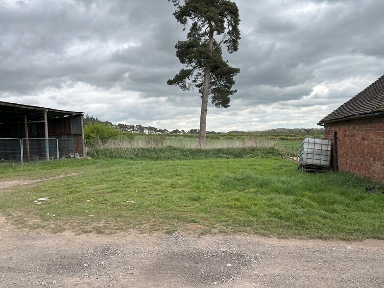 Lizzard Lane, Tong for lease - Primary Photo - Image 1 of 2