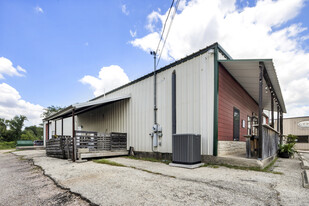 2704 Commerce St, Marble Falls TX - Warehouse