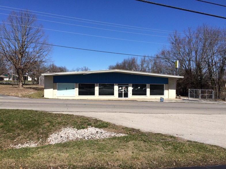 855 Winchester Rd, Mount Sterling, KY for sale - Building Photo - Image 1 of 1