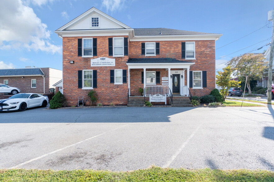 215 Market St, Suffolk, VA for sale - Building Photo - Image 1 of 1