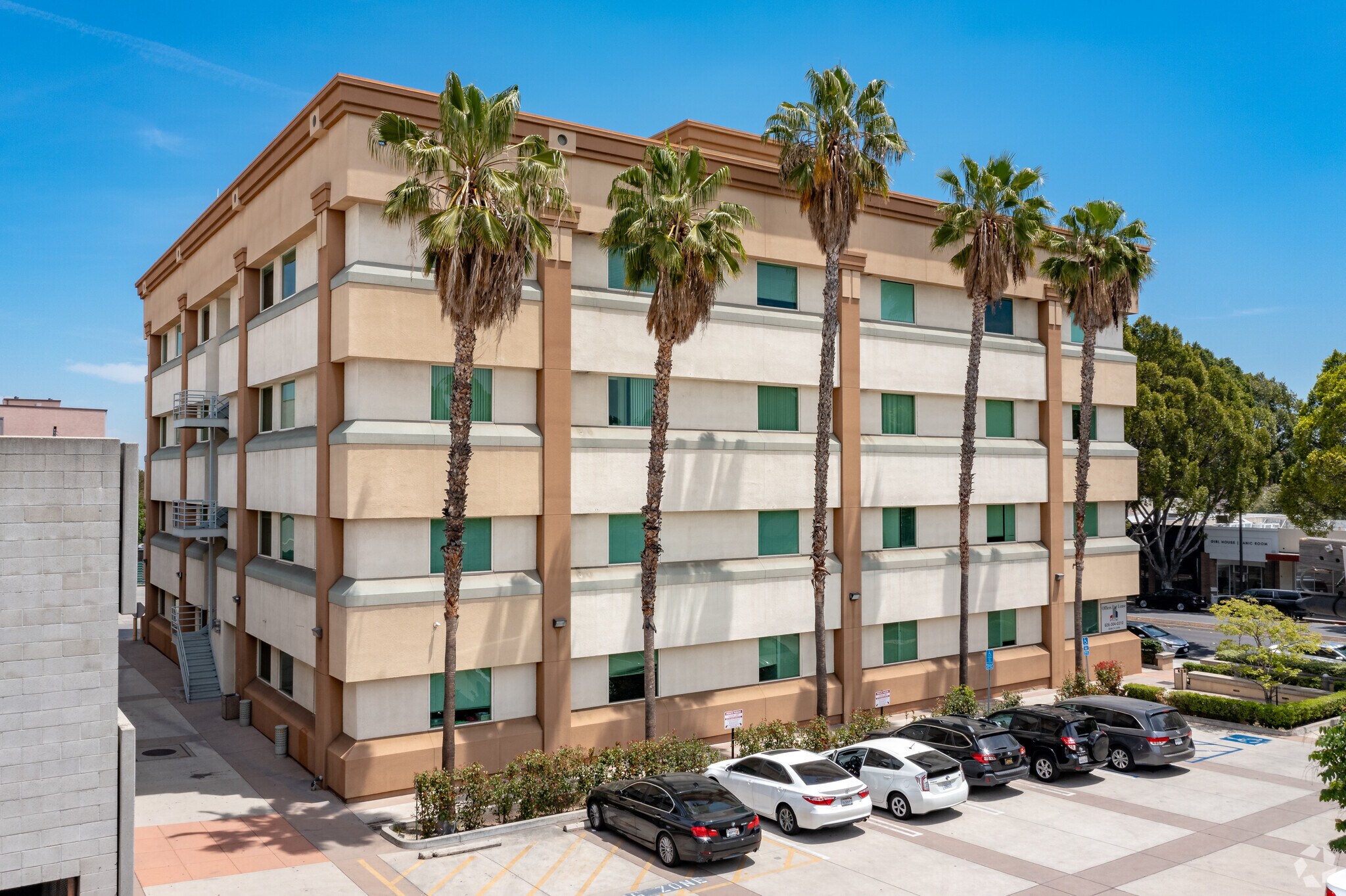 133 N Altadena Dr, Pasadena, CA 91107 Pasadena Business Park